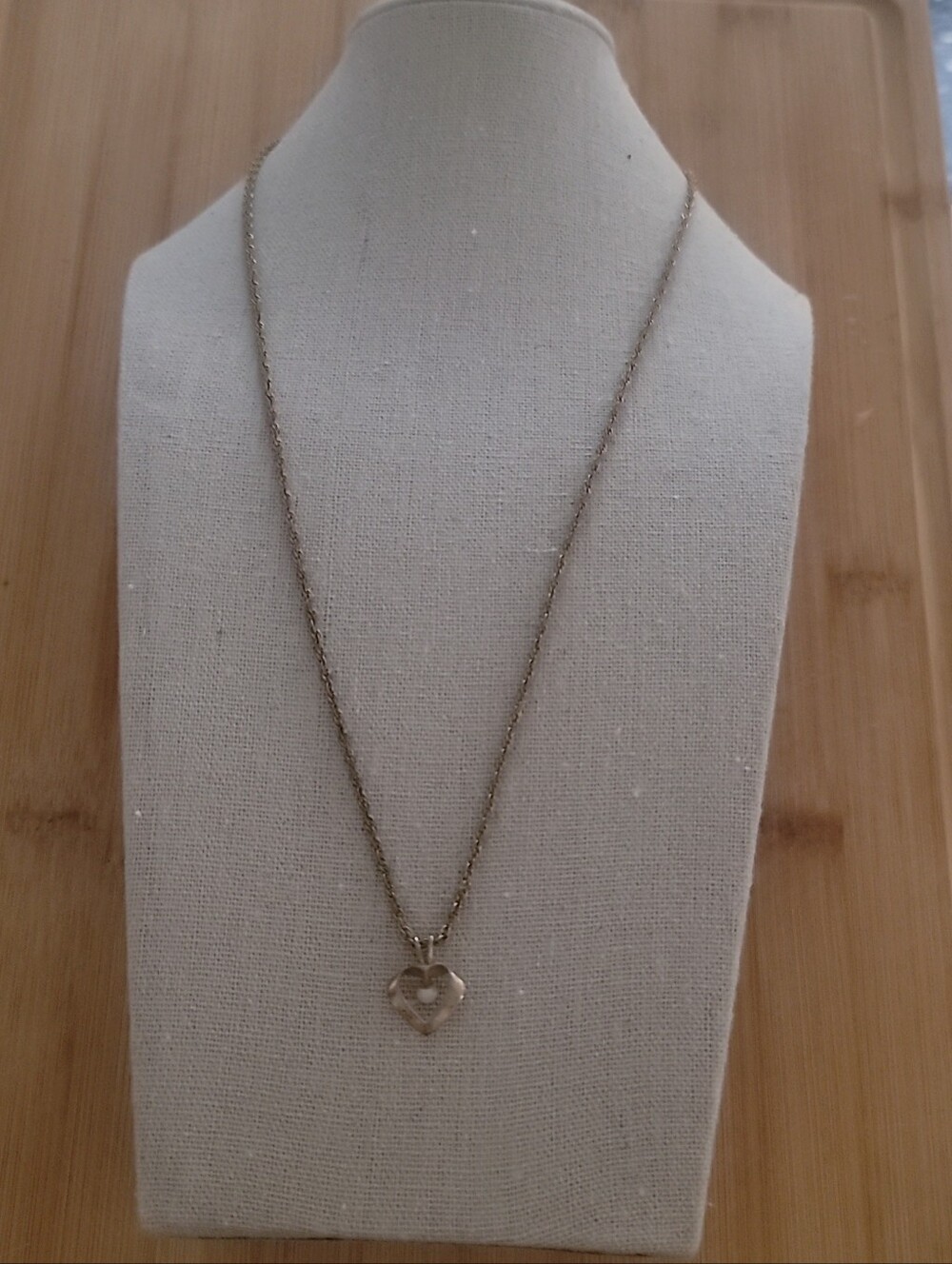 Delicate Heart Pendant Chain Necklace